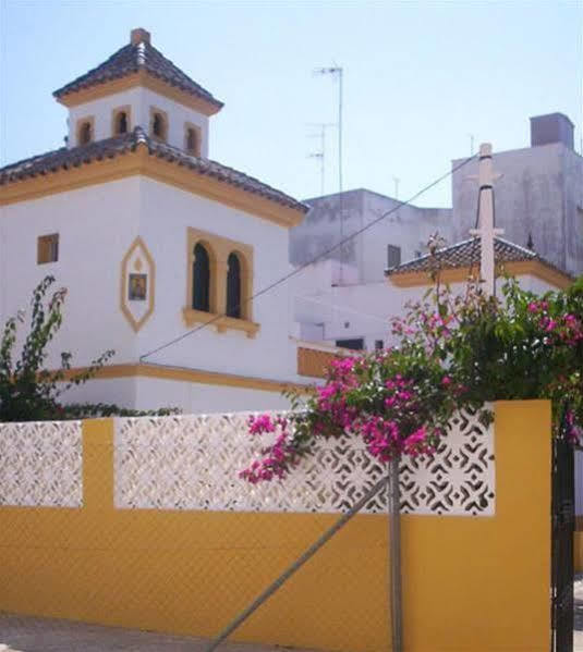 Hostal Villa Mercedes Chipiona Exterior foto